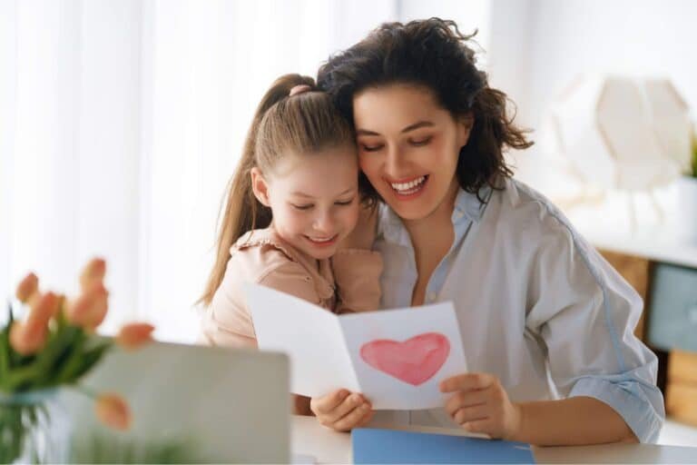 idee cadeau fete des meres original maman enfant emotion carte