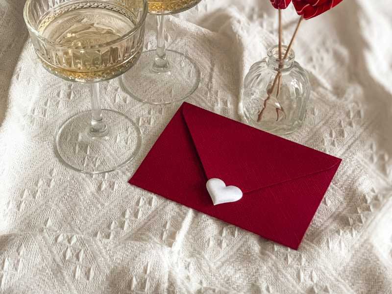 idee cadeau maman pas cher lettre amour message émouvant enveloppe rouge
