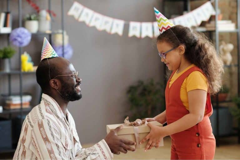 musique personnalisée papa anniversaire cadeau enfant émotion