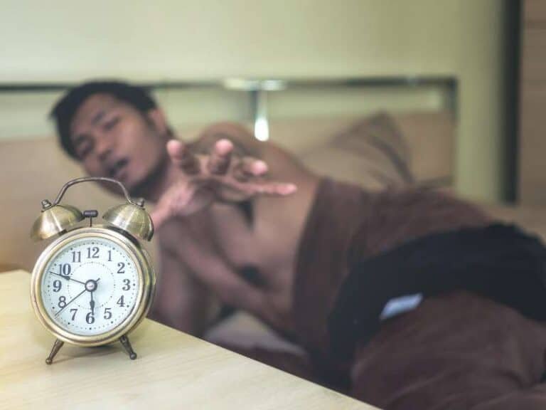 reveil difficile matin alarme fatigue homme reveil classique musique reveil personnalise
